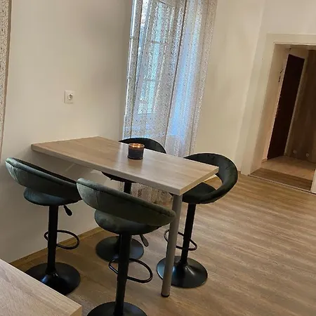 Apartment Varker 9